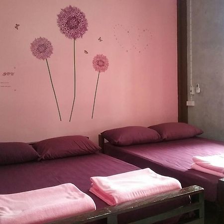 Sawang Guesthouse Ban Sawang Yai Bagian luar foto